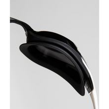 Load image into Gallery viewer,     arena-cobra-swipe-mirror-goggles-silver-white-004196-510-ontario-swim-hub-8