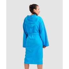 Load image into Gallery viewer, arena-zeal-plus-bathrobe-blue-red-005308-400-ontario-swim-hub-8