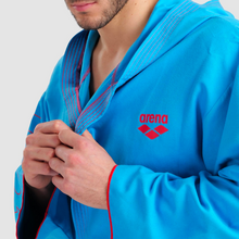 Load image into Gallery viewer, arena-zeal-plus-bathrobe-blue-red-005308-400-ontario-swim-hub-9