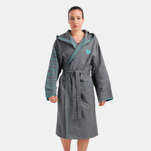 Load image into Gallery viewer, arena-zeal-plus-bathrobe-dark-grey-sky-005308-100-ontario-swim-hub-8