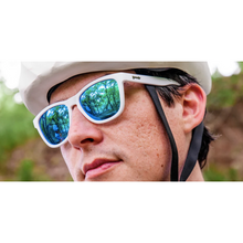 Load image into Gallery viewer, GOODR - THE OG SUNGLASSES - ICED BY YETIS - FACE