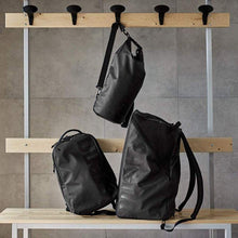 Load image into Gallery viewer, arena-all-black-team-drybag-003800-500-ontario-swim-hub-5