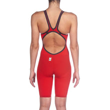 Load image into Gallery viewer, arena Race Suit for Women in Red - Women’s Powerskin Carbon Air2 Open-Back Kneeskin back