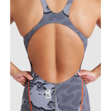 Load image into Gallery viewer, arena Race Suit for Women in Limited Edition Grey Map - Women’s Powerskin ST 2.0 Full Body Short Leg Open Back Kneeskin model open back close-up