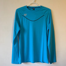 Load image into Gallery viewer, MEN&#39;S L/S GYM SHIRT - OntarioSwimHub
