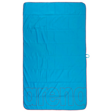 Load image into Gallery viewer, arena-smart-plus-pool-towel-blue-red-005311-400-1
