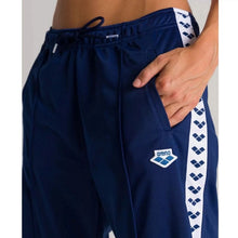 Load image into Gallery viewer, WOMEN&#39;S RELAX IV TEAM PANTS - OntarioSwimHub

